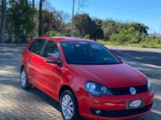 VOLKSWAGEN POLO 1.6 MSI TOTAL FLEX MANUAL 2014/2014 NEURI VEÍCULOS LAJEADO / Carros no Vale