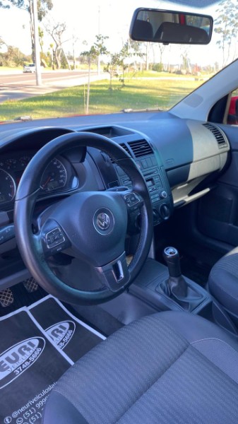 VOLKSWAGEN POLO 1.6 MSI TOTAL FLEX MANUAL 2014/2014 NEURI VEÍCULOS LAJEADO / Carros no Vale