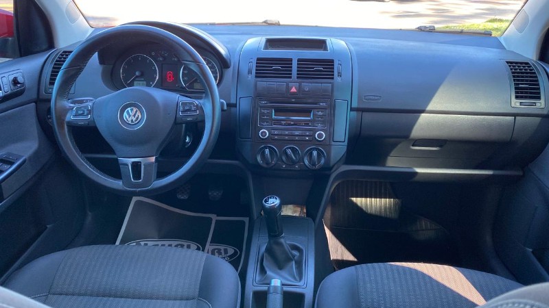 VOLKSWAGEN POLO 1.6 MSI TOTAL FLEX MANUAL 2014/2014 NEURI VEÍCULOS LAJEADO / Carros no Vale