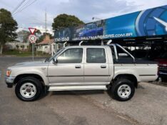 TOYOTA HILUX SR5 2.8 CABINE DUPLA 4X4 2001/2001 LS MULTIMARCAS VENÂNCIO AIRES / Carros no Vale