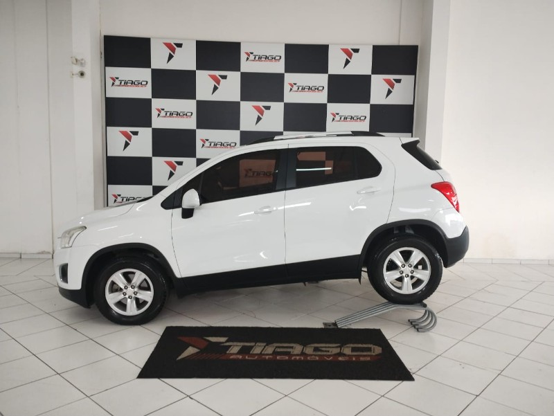 CHEVROLET TRACKER 1.8 LTZ 2016/2016 TIAGO AUTOMÓVEIS VENÂNCIO AIRES / Carros no Vale