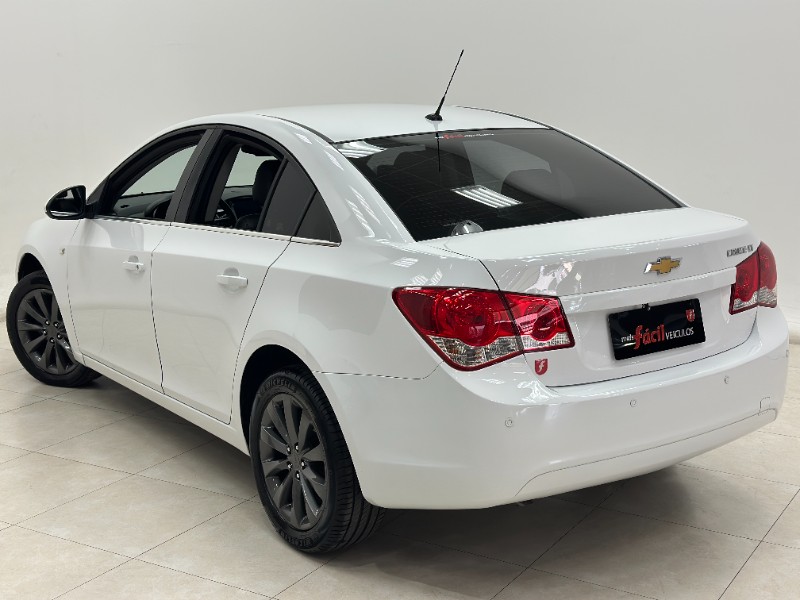 CHEVROLET CRUZE 1.8 LT 16V FLEX 4P AUTOMÁTICO 2015/2016 MAIS FÁCIL VEÍCULOS SANTA CRUZ DO SUL / Carros no Vale