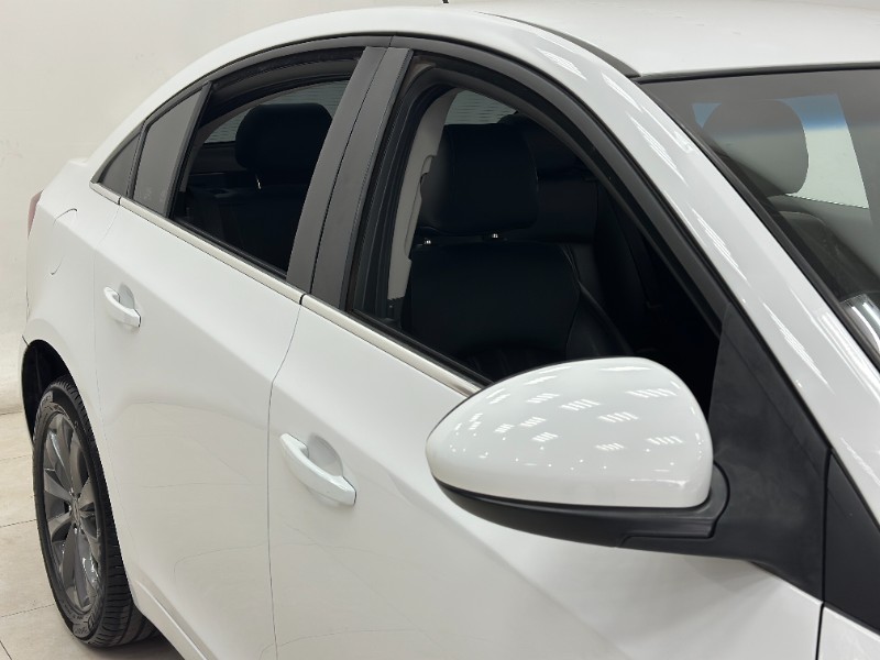 CHEVROLET CRUZE 1.8 LT 16V FLEX 4P AUTOMÁTICO 2015/2016 MAIS FÁCIL VEÍCULOS SANTA CRUZ DO SUL / Carros no Vale