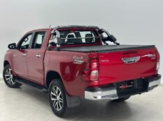 TOYOTA HILUX 2.8 D-4D TURBO DIESEL CD SRV 4X4 AUTOMÁTICO 2018/2019 MAIS FÁCIL VEÍCULOS SANTA CRUZ DO SUL / Carros no Vale
