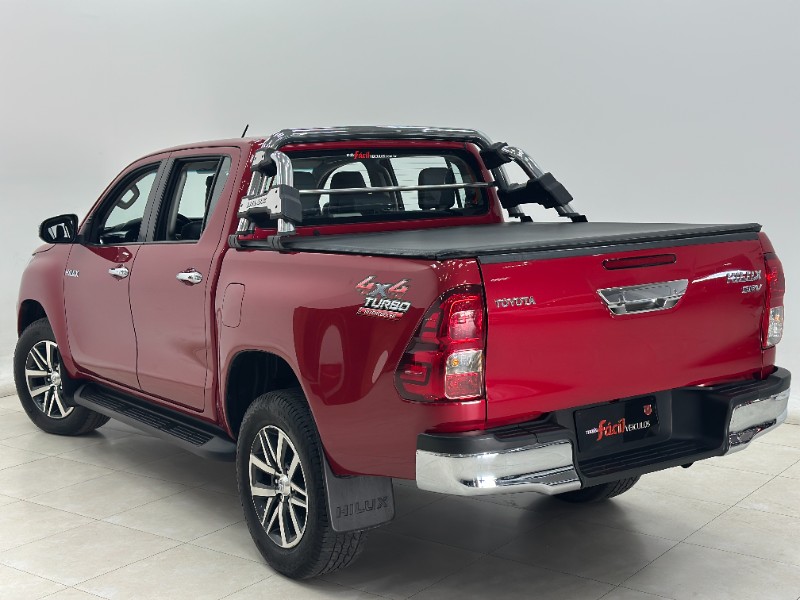 TOYOTA HILUX 2.8 D-4D TURBO DIESEL CD SRV 4X4 AUTOMÁTICO 2018/2019 MAIS FÁCIL VEÍCULOS SANTA CRUZ DO SUL / Carros no Vale
