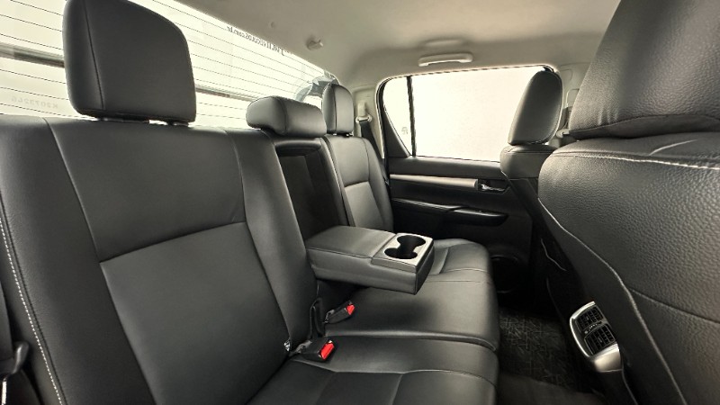 TOYOTA HILUX 2.8 D-4D TURBO DIESEL CD SRV 4X4 AUTOMÁTICO 2018/2019 MAIS FÁCIL VEÍCULOS SANTA CRUZ DO SUL / Carros no Vale