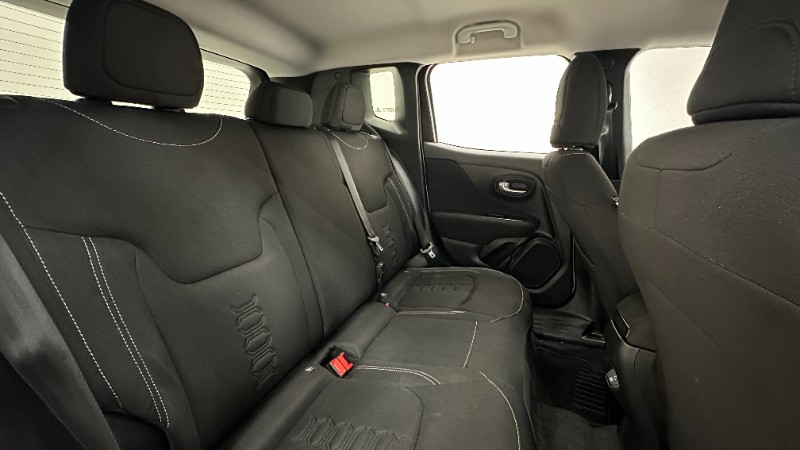 JEEP RENEGADE 1.3 SPORT T270 16V TURBO 2022/2023 MAIS FÁCIL VEÍCULOS SANTA CRUZ DO SUL / Carros no Vale