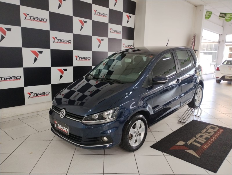 VOLKSWAGEN FOX 1.6 COMFORTLINE 8V 2018/2018 TIAGO AUTOMÓVEIS VENÂNCIO AIRES / Carros no Vale
