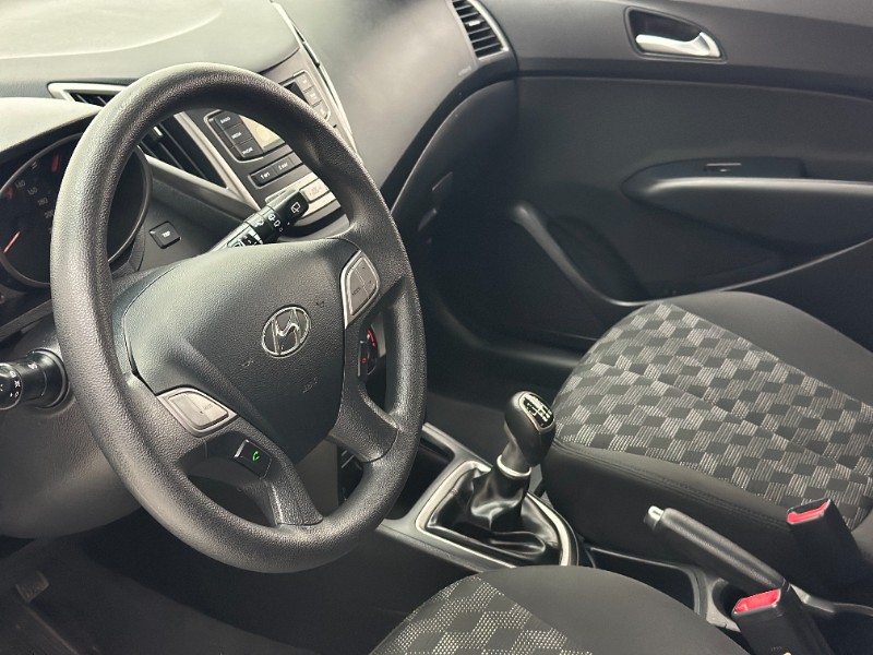 HYUNDAI HB20 COMFORT 1.6 FLEX 16V 2015/2016 MAIS FÁCIL VEÍCULOS SANTA CRUZ DO SUL / Carros no Vale