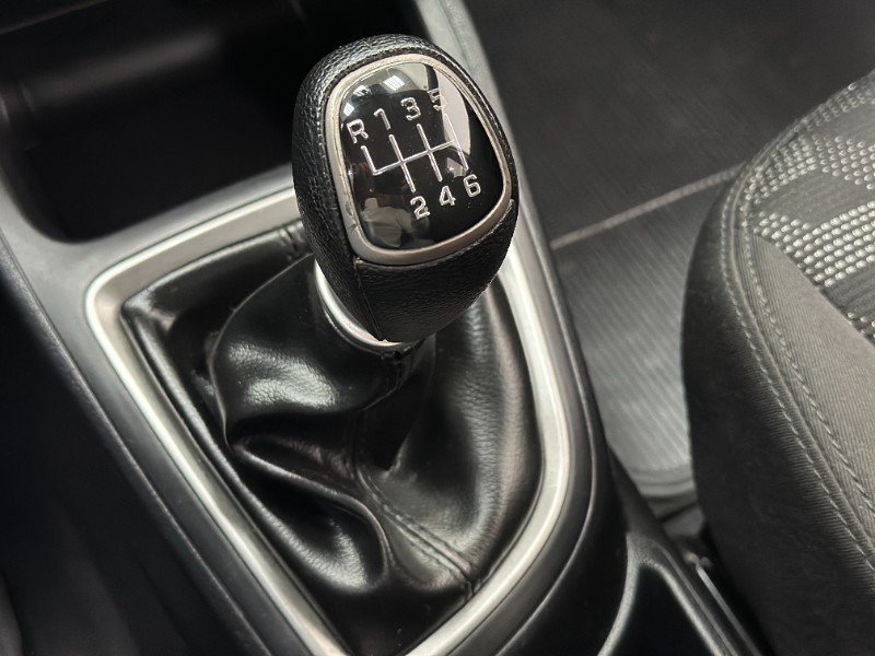 HYUNDAI HB20 COMFORT 1.6 FLEX 16V 2015/2016 MAIS FÁCIL VEÍCULOS SANTA CRUZ DO SUL / Carros no Vale