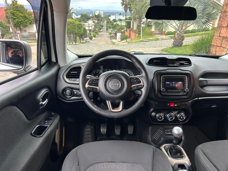 JEEP RENEGADE SPORT 1.8 4X2 16V MEC. 2016/2016 LS MULTIMARCAS VENÂNCIO AIRES / Carros no Vale