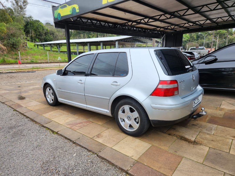 VOLKSWAGEN GOLF FLASH 1.6 8V 2006/2006 TS VEÍCULOS ANTA GORDA / Carros no Vale