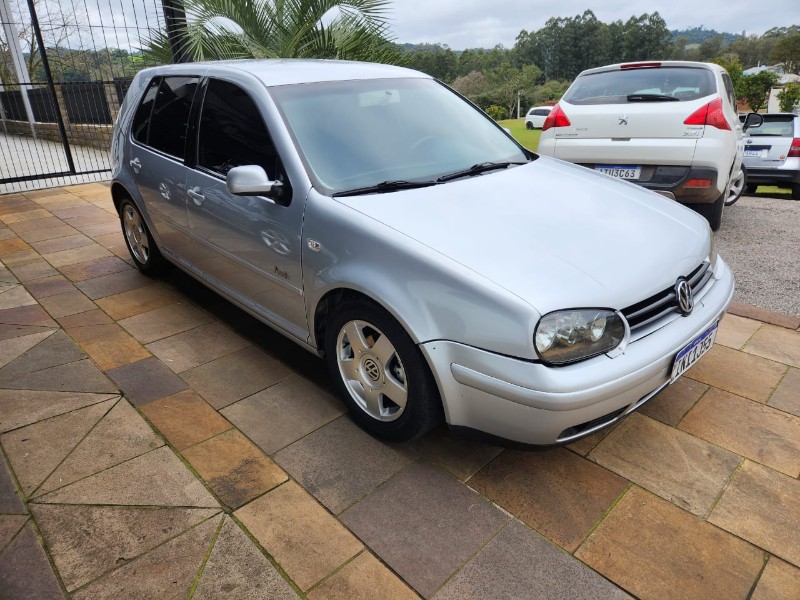 VOLKSWAGEN GOLF FLASH 1.6 8V 2006/2006 TS VEÍCULOS ANTA GORDA / Carros no Vale