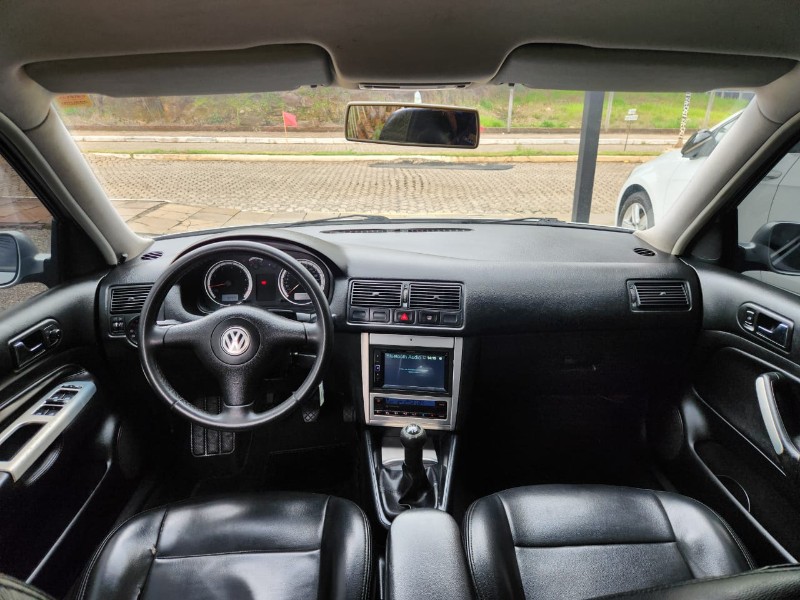 VOLKSWAGEN GOLF FLASH 1.6 8V 2006/2006 TS VEÍCULOS ANTA GORDA / Carros no Vale