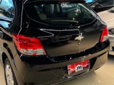 CHEVROLET ONIX 1.0 LS 1.0 2015/2015 JM AUTOMÓVEIS VENÂNCIO AIRES / Carros no Vale