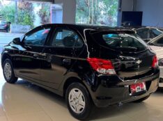 CHEVROLET ONIX 1.0 LS 1.0 2015/2015 JM AUTOMÓVEIS VENÂNCIO AIRES / Carros no Vale
