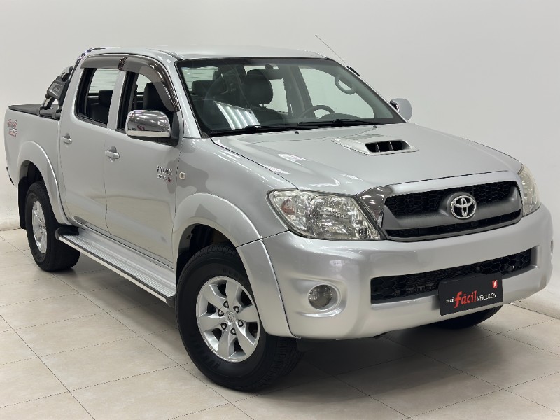 TOYOTA HILUX 3.0 SRV 4X4 CD 16V TURBO INTERCOOLER 2011/2011 MAIS FÁCIL VEÍCULOS SANTA CRUZ DO SUL / Carros no Vale