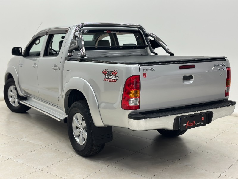 TOYOTA HILUX 3.0 SRV 4X4 CD 16V TURBO INTERCOOLER 2011/2011 MAIS FÁCIL VEÍCULOS SANTA CRUZ DO SUL / Carros no Vale
