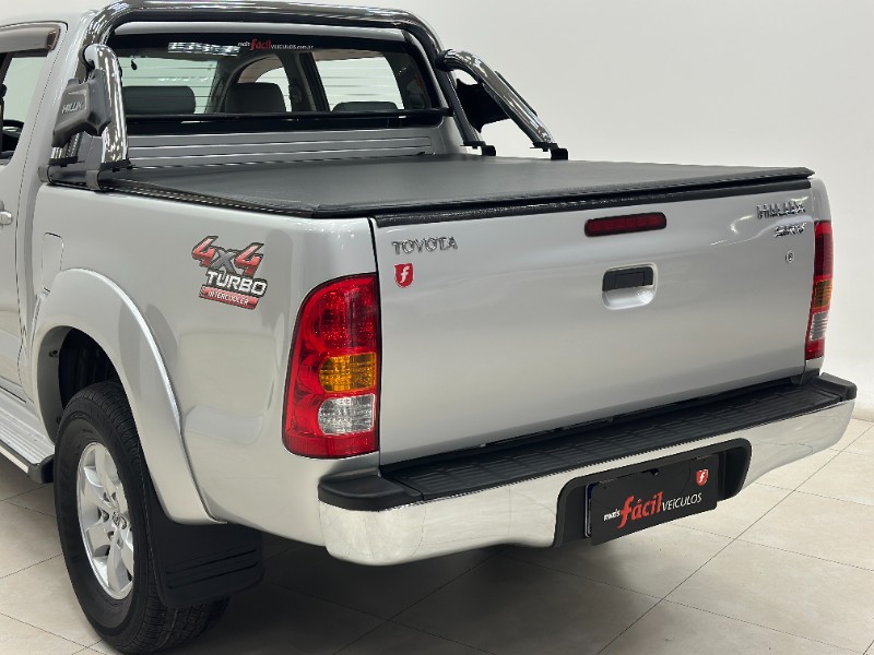 TOYOTA HILUX 3.0 SRV 4X4 CD 16V TURBO INTERCOOLER 2011/2011 MAIS FÁCIL VEÍCULOS SANTA CRUZ DO SUL / Carros no Vale