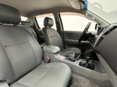 TOYOTA HILUX 3.0 SRV 4X4 CD 16V TURBO INTERCOOLER 2011/2011 MAIS FÁCIL VEÍCULOS SANTA CRUZ DO SUL / Carros no Vale