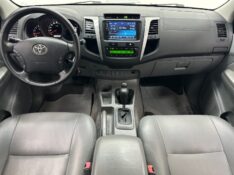 TOYOTA HILUX 3.0 SRV 4X4 CD 16V TURBO INTERCOOLER 2011/2011 MAIS FÁCIL VEÍCULOS SANTA CRUZ DO SUL / Carros no Vale