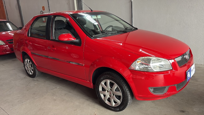FIAT SIENA EL 1.0 2013 2012/2013 RICARDINHO AUTOMÓVEIS MONTENEGRO / Carros no Vale