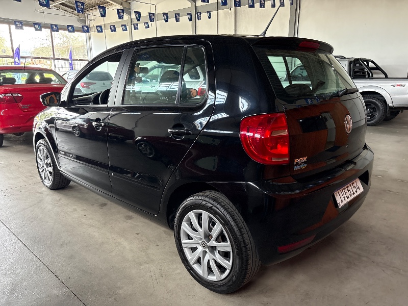 VOLKSWAGEN FOX 1.0 ITREND 8V 2013/2014 RICARDINHO AUTOMÓVEIS MONTENEGRO / Carros no Vale