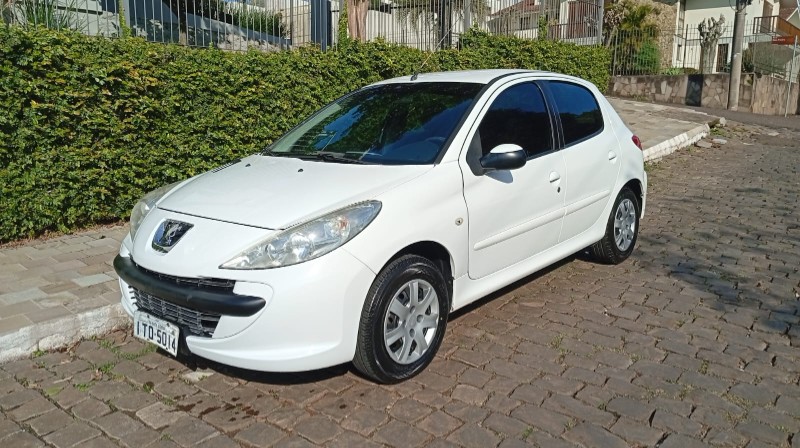 PEUGEOT 207 XR 1.4 FLEX 8V 5P 2012/2013 ALTERNATIVA VEÍCULOS LAJEADO / Carros no Vale