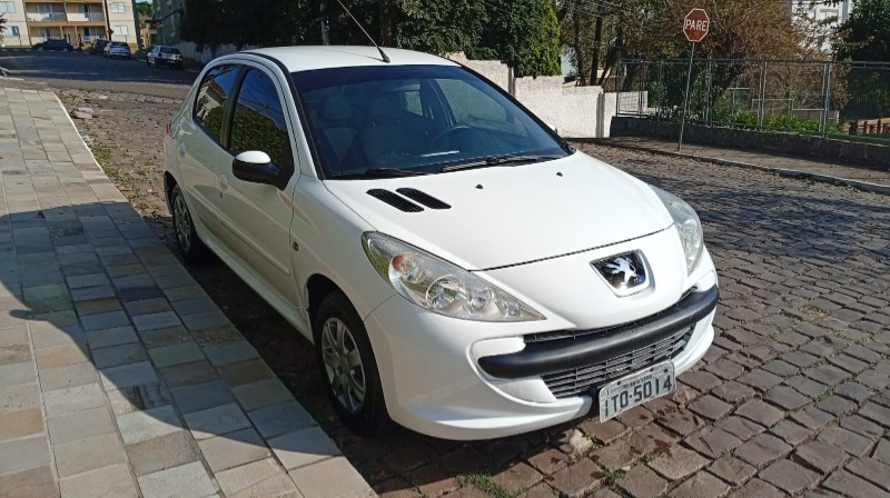 PEUGEOT 207 XR 1.4 FLEX 8V 5P 2012/2013 ALTERNATIVA VEÍCULOS LAJEADO / Carros no Vale