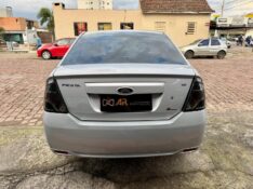 FORD FIESTA SEDAN SE 1.6 8V 2013/2014 AR MULTIMARCAS VENÂNCIO AIRES / Carros no Vale