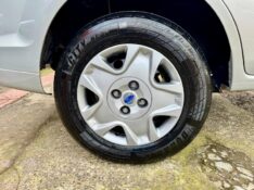 FORD FIESTA SEDAN SE 1.6 8V 2013/2014 AR MULTIMARCAS VENÂNCIO AIRES / Carros no Vale