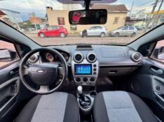 FORD FIESTA SEDAN SE 1.6 8V 2013/2014 AR MULTIMARCAS VENÂNCIO AIRES / Carros no Vale