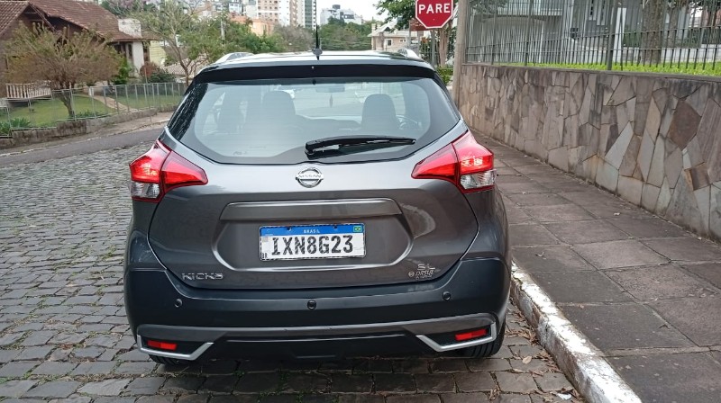 NISSAN KICKS SL 1.6 2016/2017 ALTERNATIVA VEÍCULOS LAJEADO / Carros no Vale