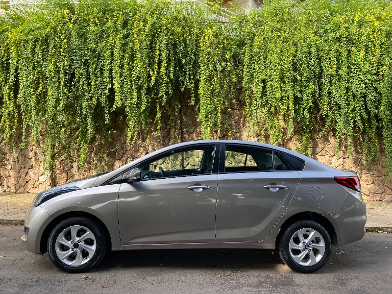 HYUNDAI HB20S 1.0 COMFORT PLUS 2018/2019 ESTAÇÃO DO CARRO ESTRELA / Carros no Vale