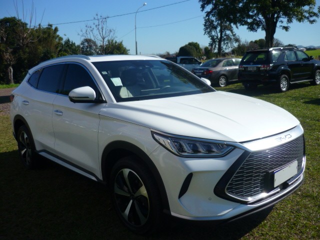 BYD SONG PLUS 1.5 DM-I HÍBRIDO AUTOMÁTICO 2023/2024 PREMIUM AUTOMÓVEIS ARROIO DO MEIO / Carros no Vale