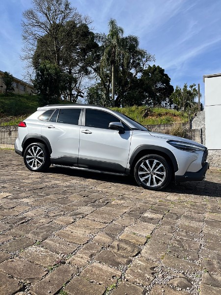 TOYOTA COROLLA CROSS XRE 2.0 16V FLEX AUT. 2022/2023 BOSCO AUTOMÓVEIS GUAPORÉ / Carros no Vale