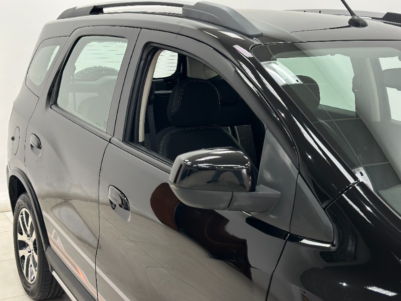 CHEVROLET SPIN 1.8 ACTIV 8V FLEX 4P AUTOMÁTICO 2017/2018 MAIS FÁCIL VEÍCULOS SANTA CRUZ DO SUL / Carros no Vale