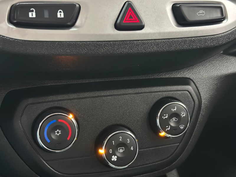 CHEVROLET SPIN 1.8 ACTIV 8V FLEX 4P AUTOMÁTICO 2017/2018 MAIS FÁCIL VEÍCULOS SANTA CRUZ DO SUL / Carros no Vale