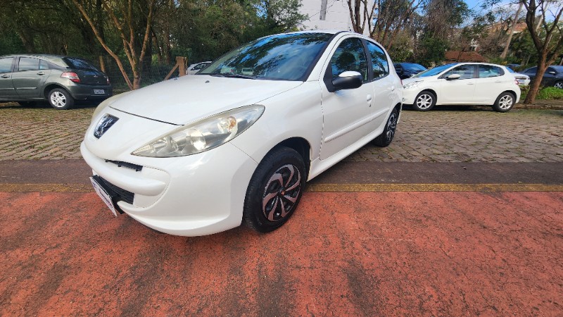 PEUGEOT 207 1.4 ACTIVE 8V 2013/2014 FERNANDO AUTOMÓVEIS | REVENDA DE CARROS ARROIO DO MEIO ARROIO DO MEIO / Carros no Vale