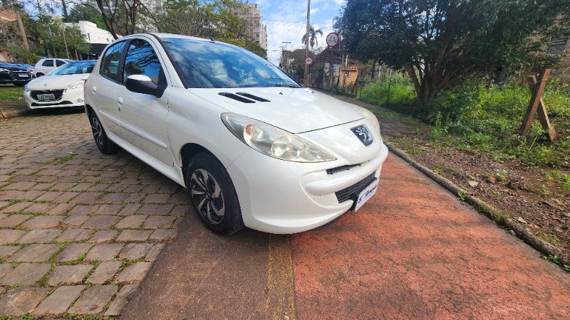 PEUGEOT 207 1.4 ACTIVE 8V 2013/2014 FERNANDO AUTOMÓVEIS | REVENDA DE CARROS ARROIO DO MEIO ARROIO DO MEIO / Carros no Vale
