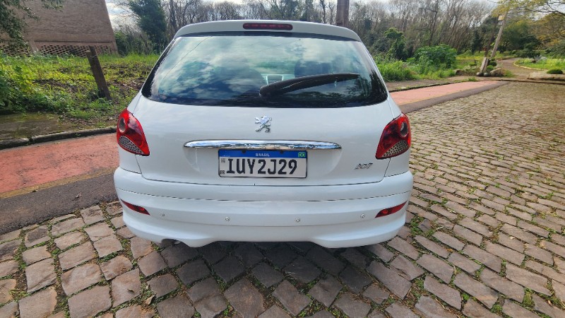 PEUGEOT 207 1.4 ACTIVE 8V 2013/2014 FERNANDO AUTOMÓVEIS | REVENDA DE CARROS ARROIO DO MEIO ARROIO DO MEIO / Carros no Vale