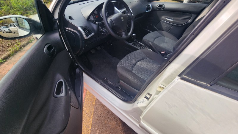 PEUGEOT 207 1.4 ACTIVE 8V 2013/2014 FERNANDO AUTOMÓVEIS | REVENDA DE CARROS ARROIO DO MEIO ARROIO DO MEIO / Carros no Vale