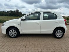 TOYOTA ETIOS 1.3 X /2015 RT 811 VEÍCULOS ARROIO DO MEIO / Carros no Vale