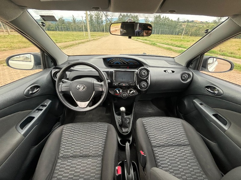 TOYOTA ETIOS 1.3 X - 2015