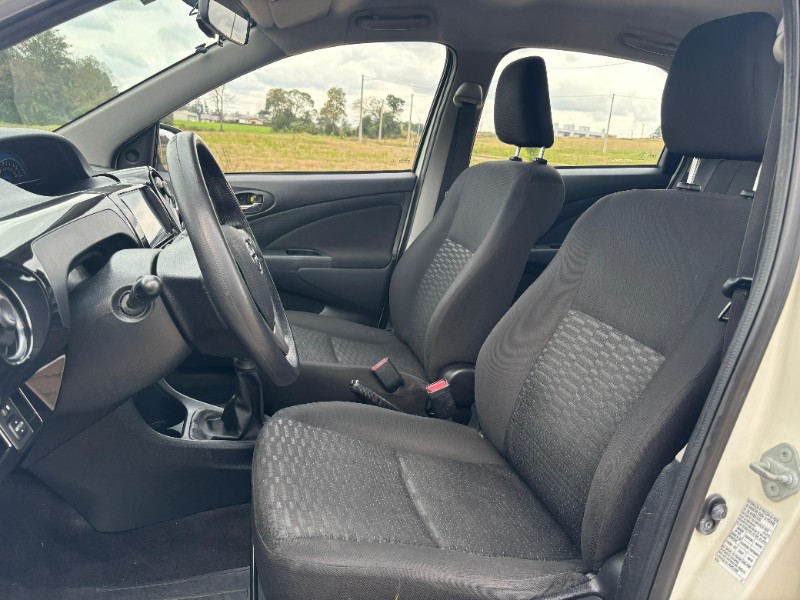 TOYOTA ETIOS 1.3 X - 2015