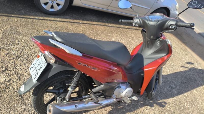 HONDA MOTOS BIZ 125 FLEX 2018/2019 ADRIANO VEÍCULOS CRUZEIRO DO SUL / Carros no Vale