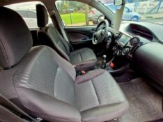 TOYOTA ETIOS 1.3 X 2016/2017 CRUZEIRO MULTIMARCAS CRUZEIRO DO SUL / Carros no Vale