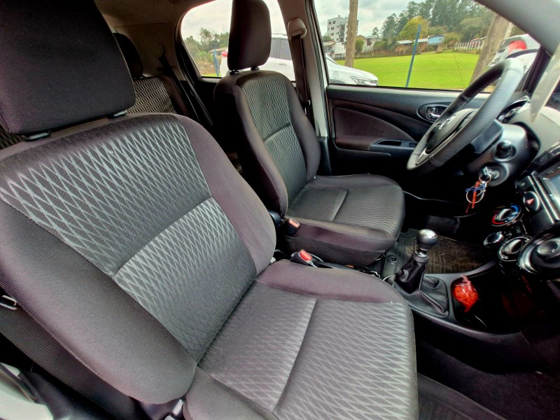 TOYOTA ETIOS 1.3 X 2016/2017 CRUZEIRO MULTIMARCAS CRUZEIRO DO SUL / Carros no Vale