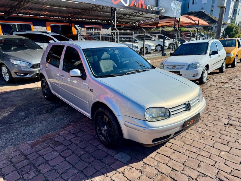 VOLKSWAGEN GOLF 1.6 MI 8V FLEX 4P MANUAL 2000/2000 AR MULTIMARCAS VENÂNCIO AIRES / Carros no Vale