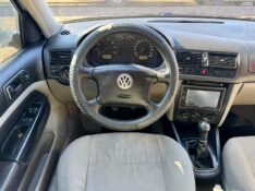 VOLKSWAGEN GOLF 1.6 MI 8V FLEX 4P MANUAL 2000/2000 AR MULTIMARCAS VENÂNCIO AIRES / Carros no Vale